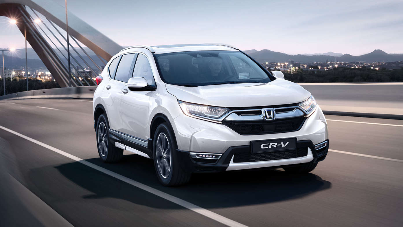 Predný trojštvrťový pohľad na model Honda CR-V Hybrid vybavený balíkom Style.